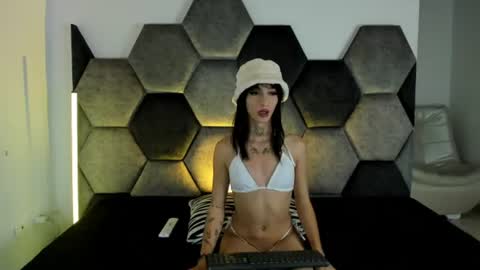 Snapshot of cloy_areo chatting on July 17, 12:23 pm Cloy areo make me come with pleasure online show from July 17, 12:23 pm