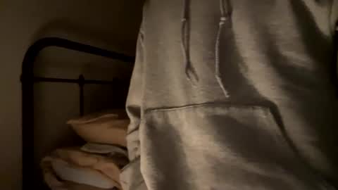 Snapshot of clt789 chatting on December 9, 3:07 am clt789 online show from December 9, 3:07 am