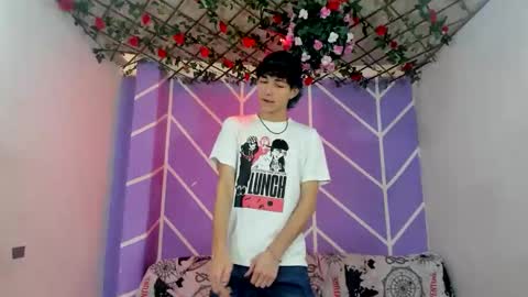 Snapshot of club_latinboys chatting on October 11, 7:34 pm club_latinboys online show from October 11, 7:34 pm