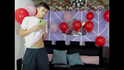 club_latinboys online show from February 14, 1:52 pm