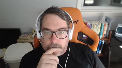  Clyde  Money  online show from October 20, 11:38 pm