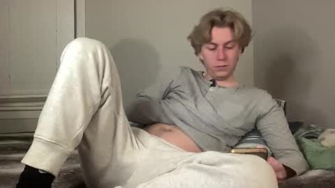 Clyde Austin online show from February 8, 3:32 am