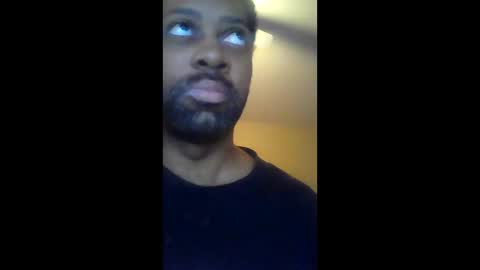 Snapshot of cm653925 chatting on March 18, 9:45 am cm653925 online show from March 18, 9:45 am