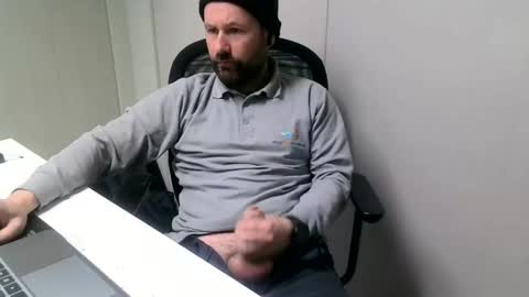 Snapshot of cmp_brandon chatting on March 10, 1:21 pm cmp_brandon online show from March 10, 1:21 pm