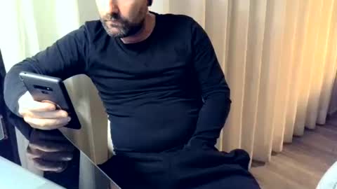 Snapshot of cmp_brandon chatting on December 18, 12:06 am cmp_brandon online show from December 18, 12:06 am