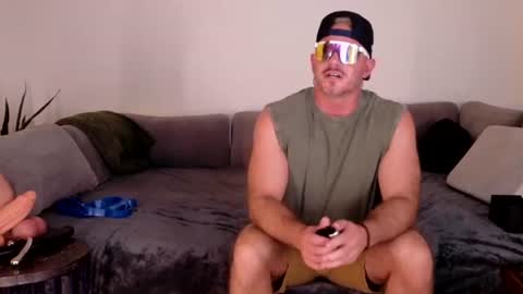Snapshot of coachnhisboy chatting on June 13, 4:32 am ThickChicagoBro online show from June 13, 4:32 am
