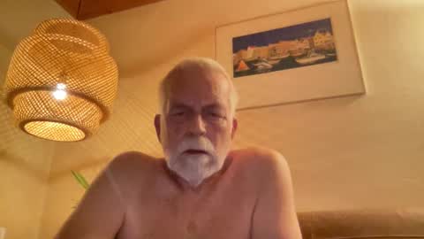 Snapshot of cock1955 chatting on January 10, 12:12 am jerk with a happy ending online show from January 10, 12:12 am