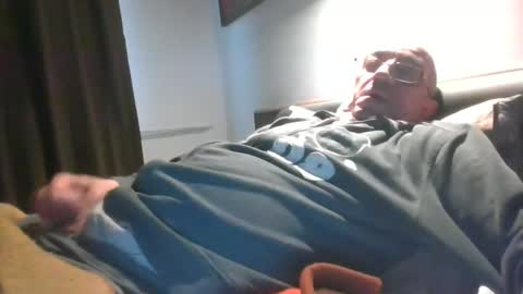 Snapshot of cock9635 chatting on December 29, 2:10 pm cock9635 online show from December 29, 2:10 pm