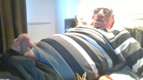 Snapshot of cock9635 chatting on February 7, 9:05 am cock9635 online show from February 7, 9:05 am