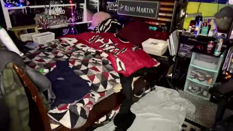 COCK N CREAMZ  WET DREAMZ online show from December 31, 8:37 am