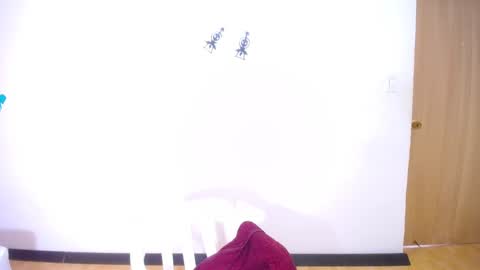 cock_whisperer69 online show from December 12, 3:05 pm