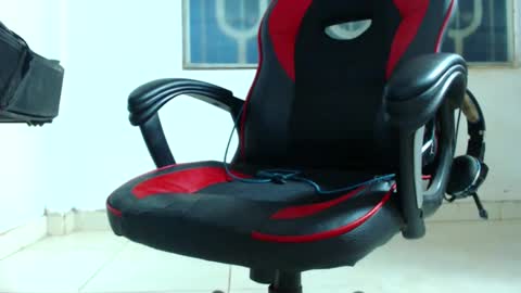 boy swinger     online show from December 14, 10:34 am