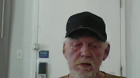 Snapshot of cockreadynow4u chatting on December 2, 2:50 am cockreadynow4u online show from December 2, 2:50 am