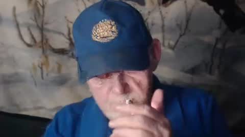 Snapshot of cockreadynow4u chatting on April 27, 8:12 am cockreadynow4u online show from April 27, 8:12 am