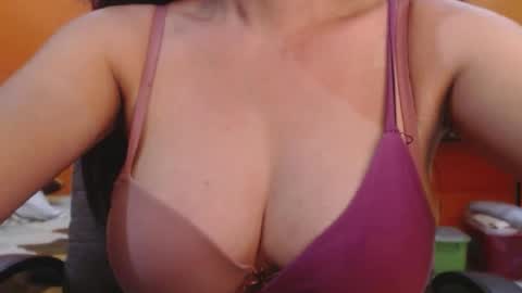 Snapshot of cocktits69 chatting on January 8, 11:09 pm titanis online show from January 8, 11:09 pm