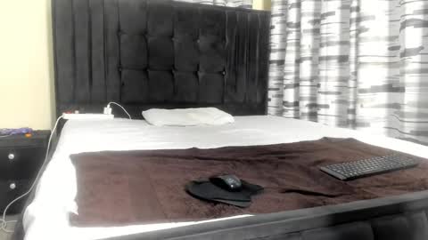 Snapshot of coco_leila chatting on February 18, 3:31 am coco_leila online show from February 18, 3:31 am
