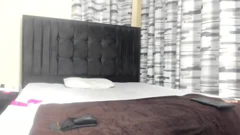 Snapshot of coco_leila chatting on February 20, 5:23 am coco_leila online show from February 20, 5:23 am