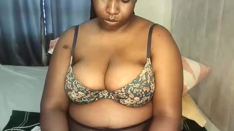 Zuri online show from March 25, 1:28 pm