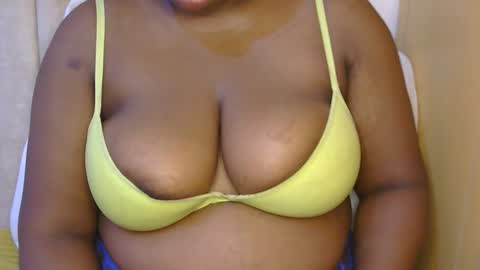 Snapshot of coco_vibes chatting on June 10, 9:30 am Zuri online show from June 10, 9:30 am