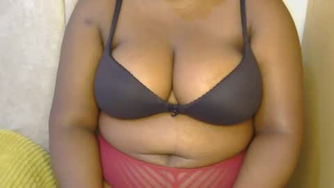 Snapshot of coco_vibes chatting on June 12, 10:14 am Zuri online show from June 12, 10:14 am