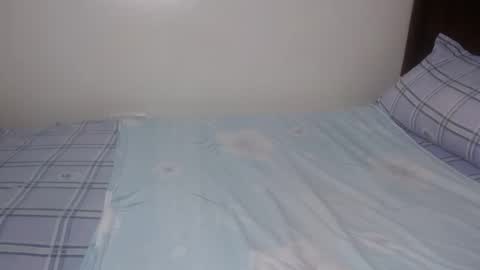 cocoa_devine online show from April 12, 11:32 pm