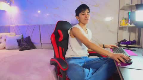Snapshot of cococumps chatting on May 8, 1:27 pm COCO online show from May 8, 1:27 pm