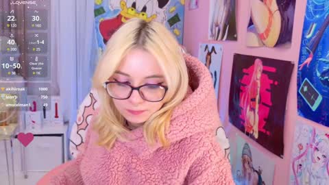 Mia online show from December 7, 4:53 am