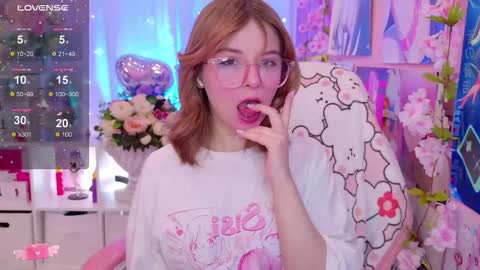 Snapshot of coconut_mia chatting on February 16, 9:00 pm Mia online show from February 16, 9:00 pm