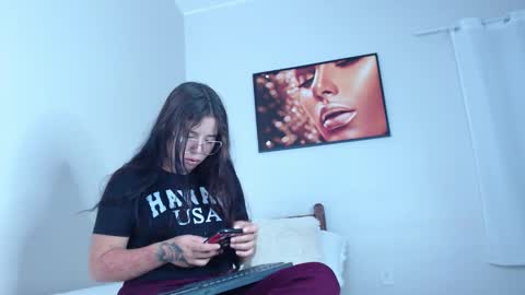 Snapshot of coconutt_oil chatting on February 12, 9:48 am coconutt_oil online show from February 12, 9:48 am