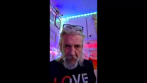 Snapshot of codjersy1 chatting on December 5, 11:08 am codjersy1 online show from December 5, 11:08 am