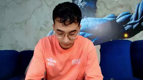 Snapshot of cody_crown chatting on August 1, 11:36 pm Cody online show from August 1, 11:36 pm