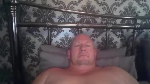 col4nows online show from September 17, 11:12 am