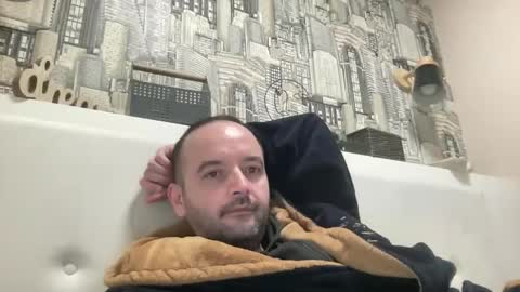 colambus83 online show from March 19, 4:11 pm