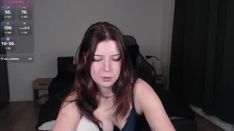 Snapshot of colaux chatting on October 18, 8:09 pm Denise online show from October 18, 8:09 pm