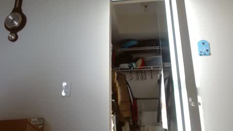 Colby big dick money online show from December 18, 12:33 pm