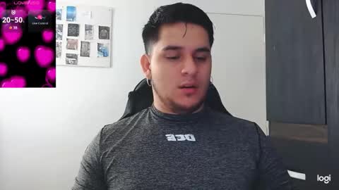 colin_lewisss online show from January 7, 10:56 pm