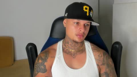 Snapshot of colin_prince2 chatting on December 20, 1:14 am COLIN online show from December 20, 1:14 am