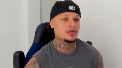 Snapshot of colin_prince2 chatting on January 28, 10:01 pm COLIN online show from January 28, 10:01 pm