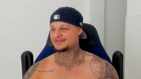 Snapshot of colin_prince2 chatting on February 7, 10:52 pm COLIN online show from February 7, 10:52 pm