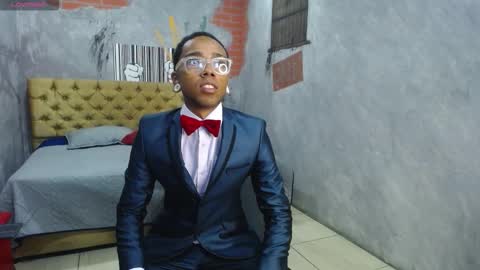 Snapshot of collemanstone chatting on October 31, 3:24 pm CollemanStone online show from October 31, 3:24 pm