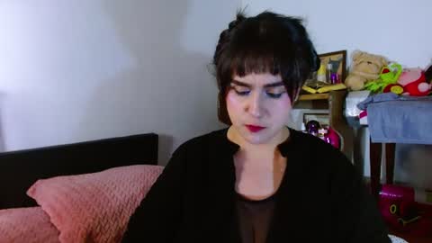 Collette online show from June 11, 5:05 am