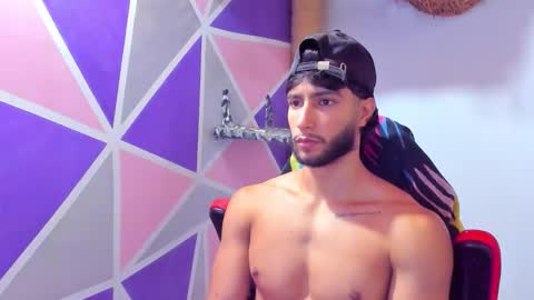 Snapshot of collins_emmett chatting on February 21, 11:00 am EMMETT COLLINS online show from February 21, 11:00 am