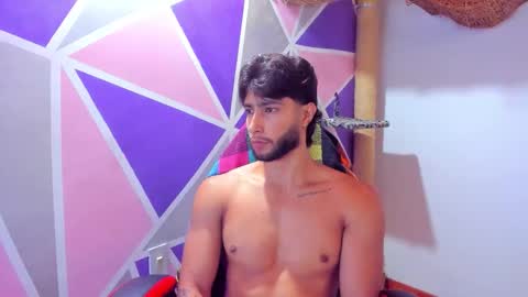 Snapshot of collins_emmett chatting on February 27, 6:19 pm EMMETT COLLINS online show from February 27, 6:19 pm