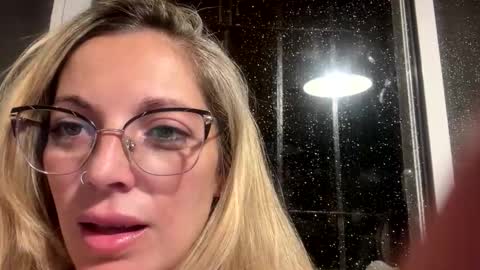 collinsjuliet177 online show from April 21, 2:51 am