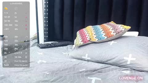 Snapshot of colombia_mommy_ chatting on December 21, 3:53 pm GRETCHEN online show from December 21, 3:53 pm