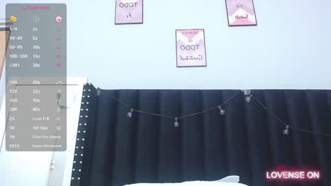 Snapshot of colombia_mommy_ chatting on December 22, 1:55 pm GRETCHEN online show from December 22, 1:55 pm
