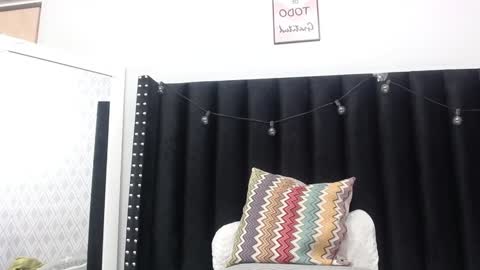 Snapshot of colombia_mommy_ chatting on December 28, 12:13 pm GRETCHEN online show from December 28, 12:13 pm