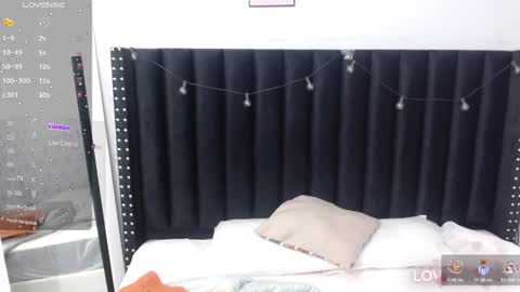 Snapshot of colombia_mommy_ chatting on January 5, 12:31 pm GRETCHEN online show from January 5, 12:31 pm