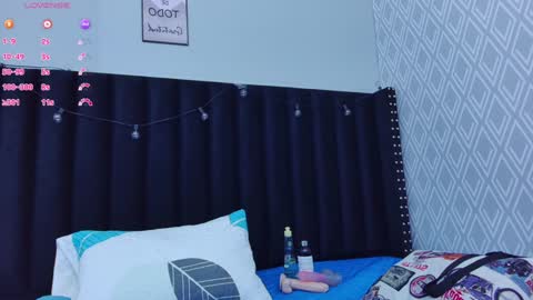 Snapshot of colombia_mommy_ chatting on January 22, 12:38 pm GRETCHEN online show from January 22, 12:38 pm