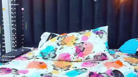 Snapshot of colombia_mommy_ chatting on February 17, 3:42 pm GRETCHEN online show from February 17, 3:42 pm